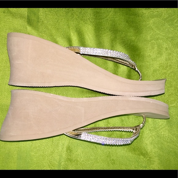 Candie's Platform Wedge Sandals - Picture 6 of 8